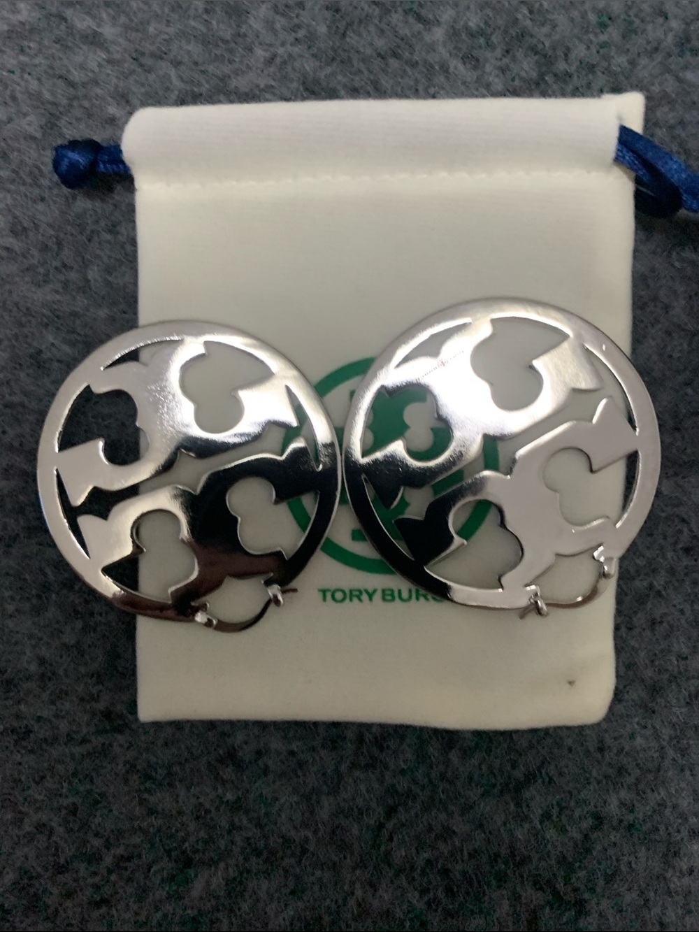 Tory Burch Polished Silver-Tone Cutout Logo Drop Earrings - Picture 5 of 5